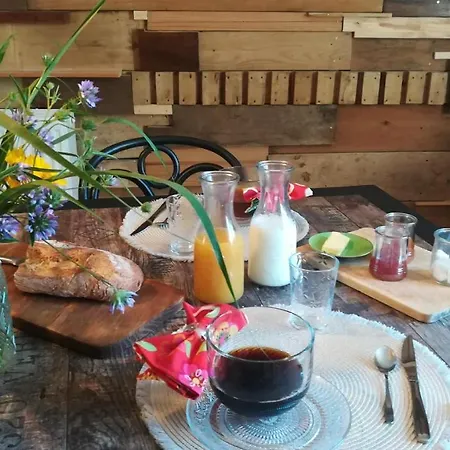 Bed and Breakfast Un Nid Pour La Nuit, D'hotes Saint-Géry