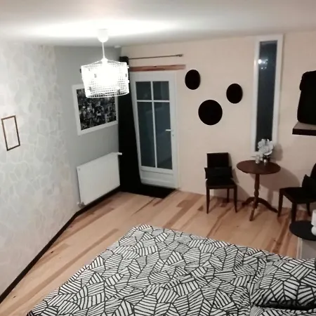 Un Nid Pour La Nuit, D'hotes 3*