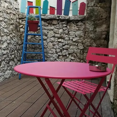 Un Nid Pour La Nuit, D'hotes Отель типа 